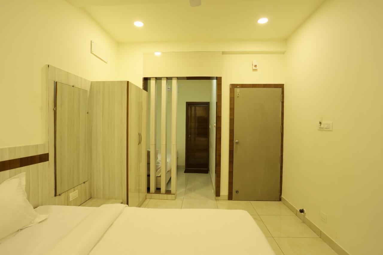 Hotel Sigma Suites Бангалор Экстерьер фото