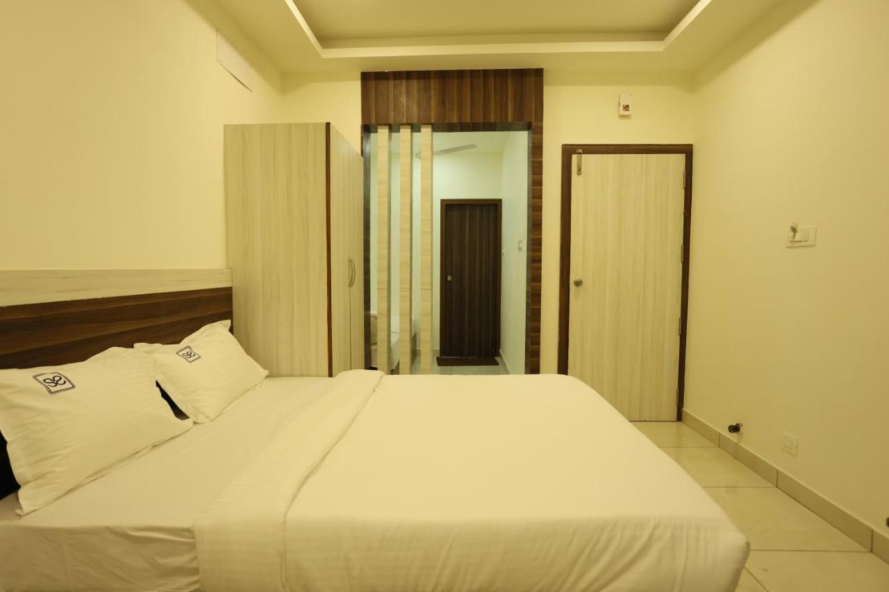 Hotel Sigma Suites Бангалор Экстерьер фото