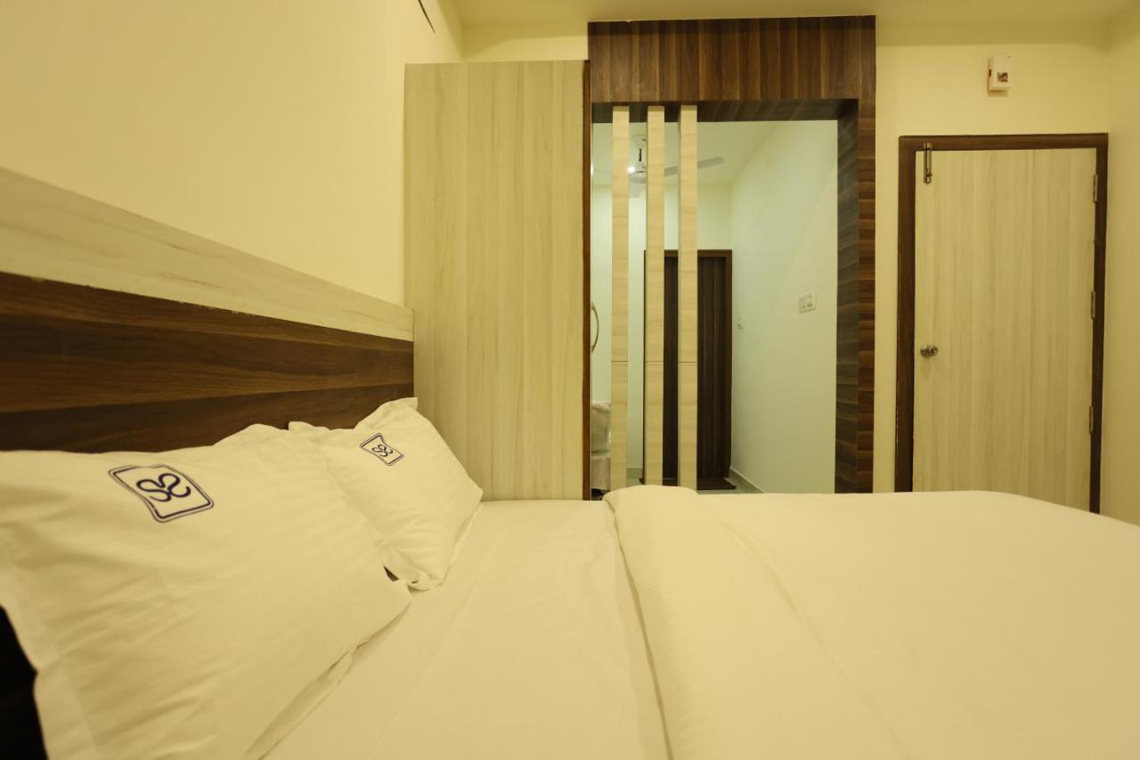 Hotel Sigma Suites Бангалор Экстерьер фото