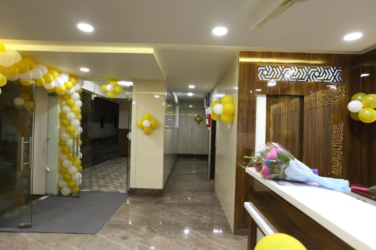 Hotel Sigma Suites Бангалор Экстерьер фото