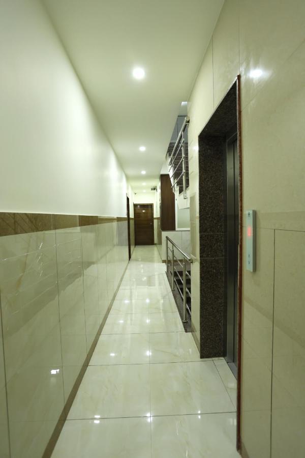 Hotel Sigma Suites Бангалор Экстерьер фото